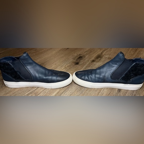 Tory Burch Rosette High Top Sneakers Navy Blue Leather Size 9 Ankle Booties - Picture 10 of 15